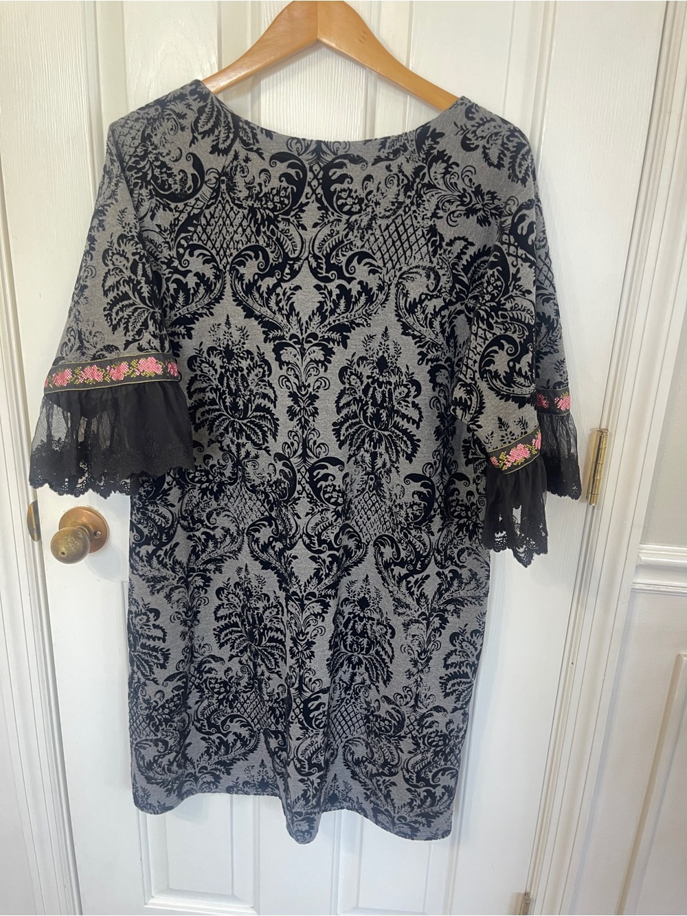 Uncle Frank Size XL Black Gray Velvet Burnout SS Lace Ruffle Sheath Whimsygoth - Picture 2 of 8